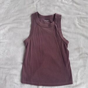 Old Navy Ribbed Crewneck Tank in Plum